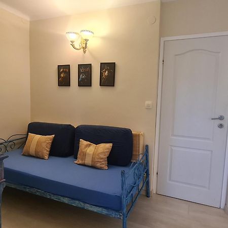 Beach Apartments Ловран Экстерьер фото