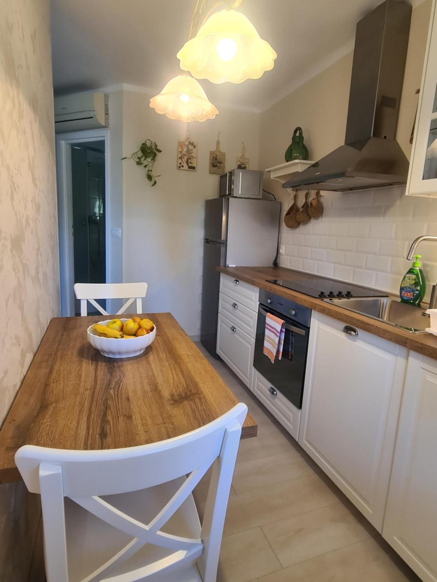 Beach Apartments Ловран Экстерьер фото